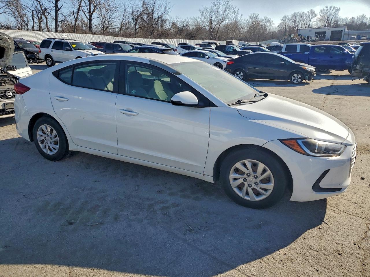 2017 HYUNDAI ELANTRA SE photo 10