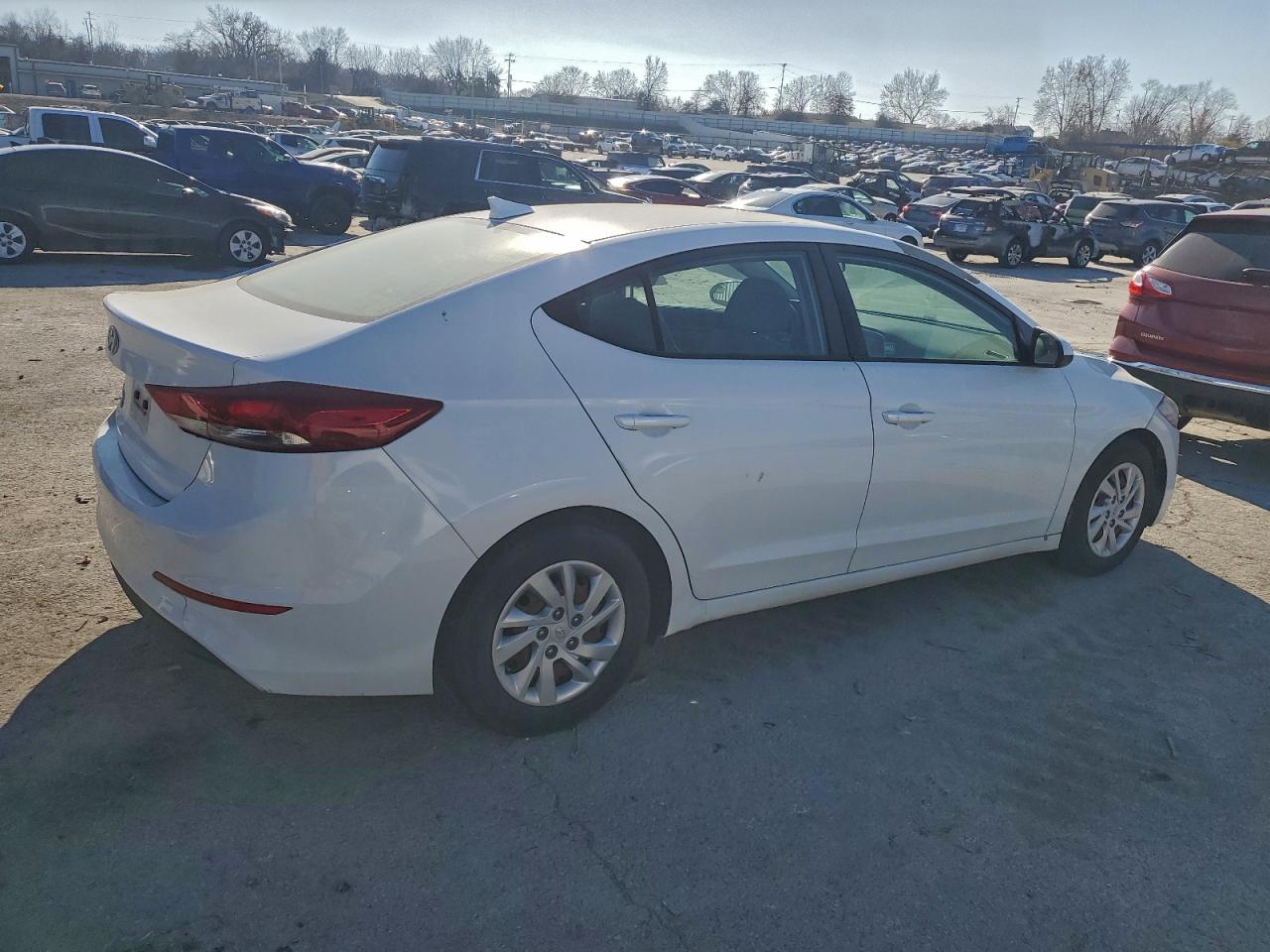 2017 HYUNDAI ELANTRA SE photo 7