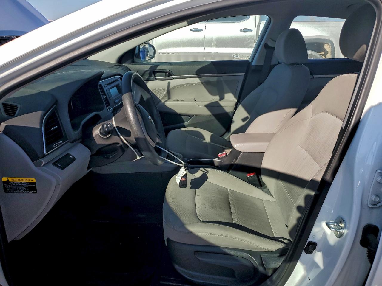 2017 HYUNDAI ELANTRA SE photo 19