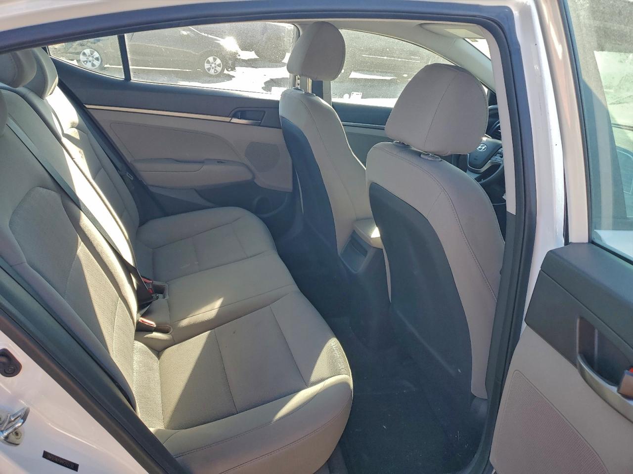 2017 HYUNDAI ELANTRA SE photo 28