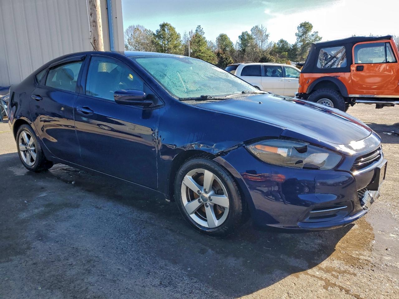 2015 DODGE DART SXT photo 4