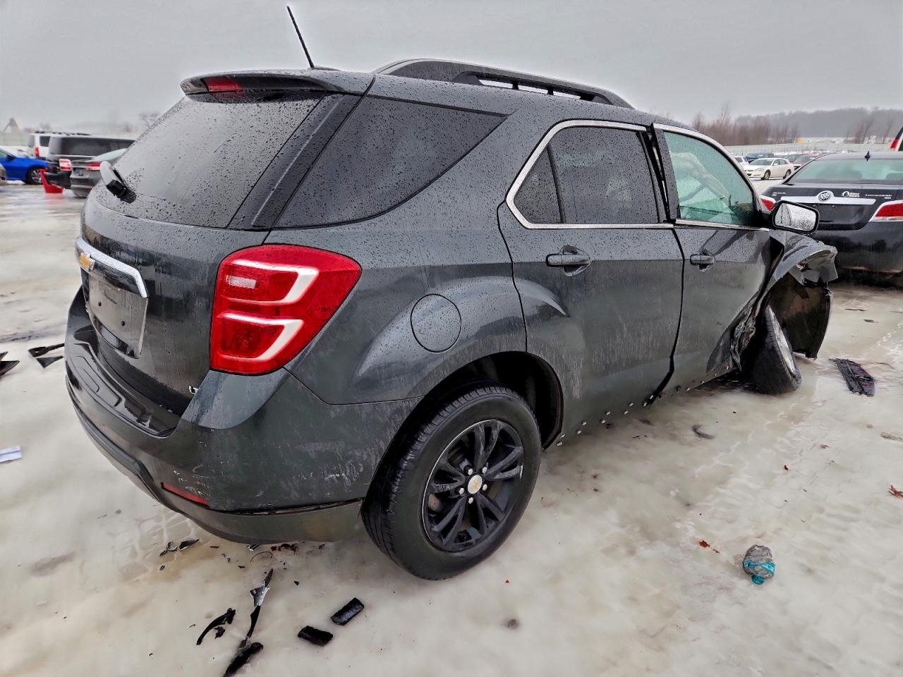 2017 CHEVROLET EQUINOX LT photo 3
