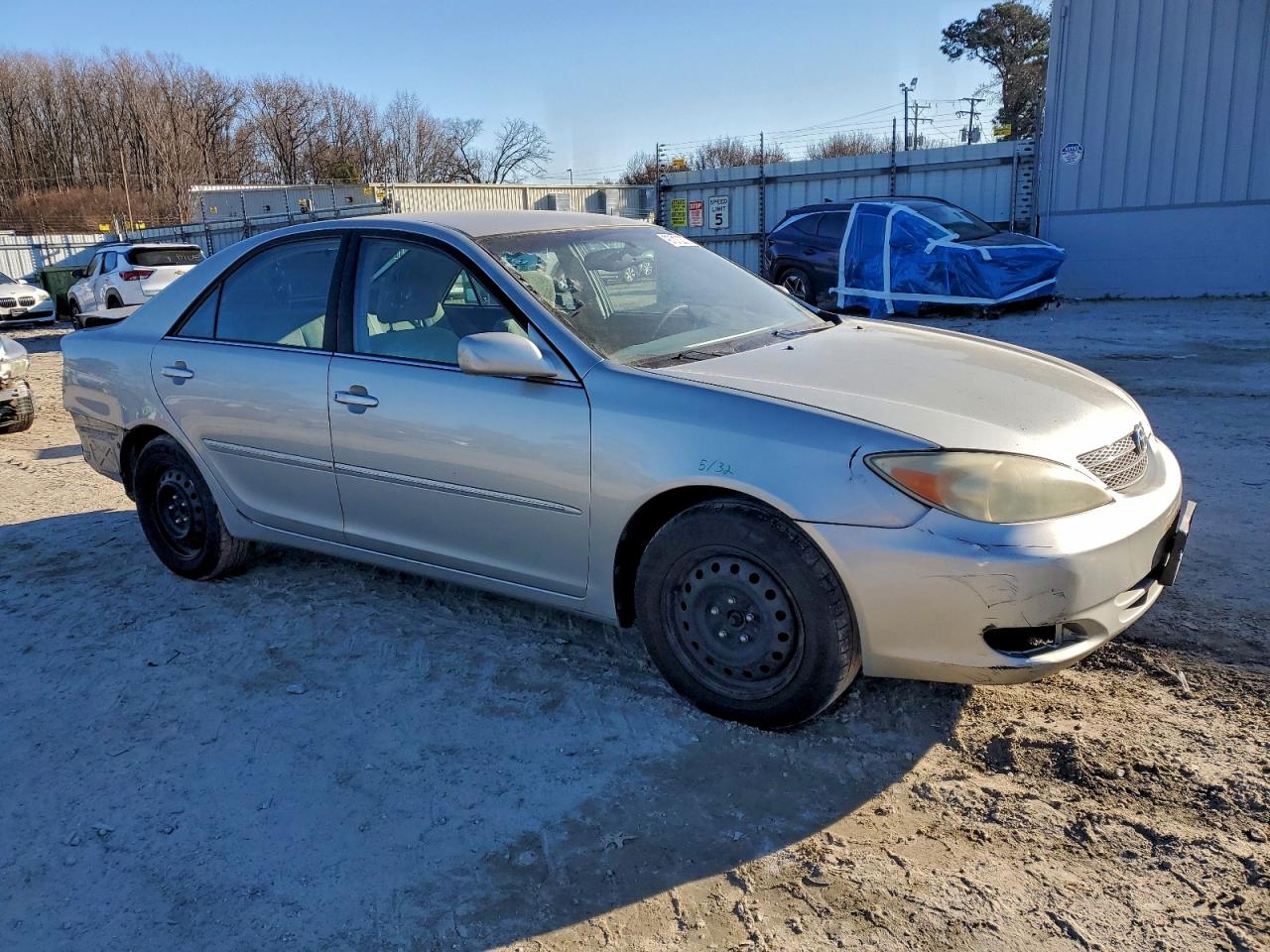 2003 TOYOTA CAMRY LE photo 4