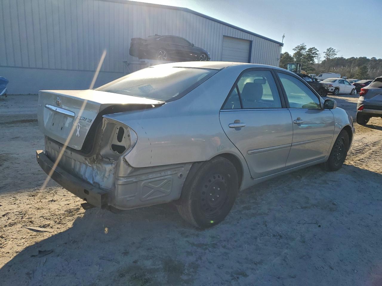 2003 TOYOTA CAMRY LE photo 3
