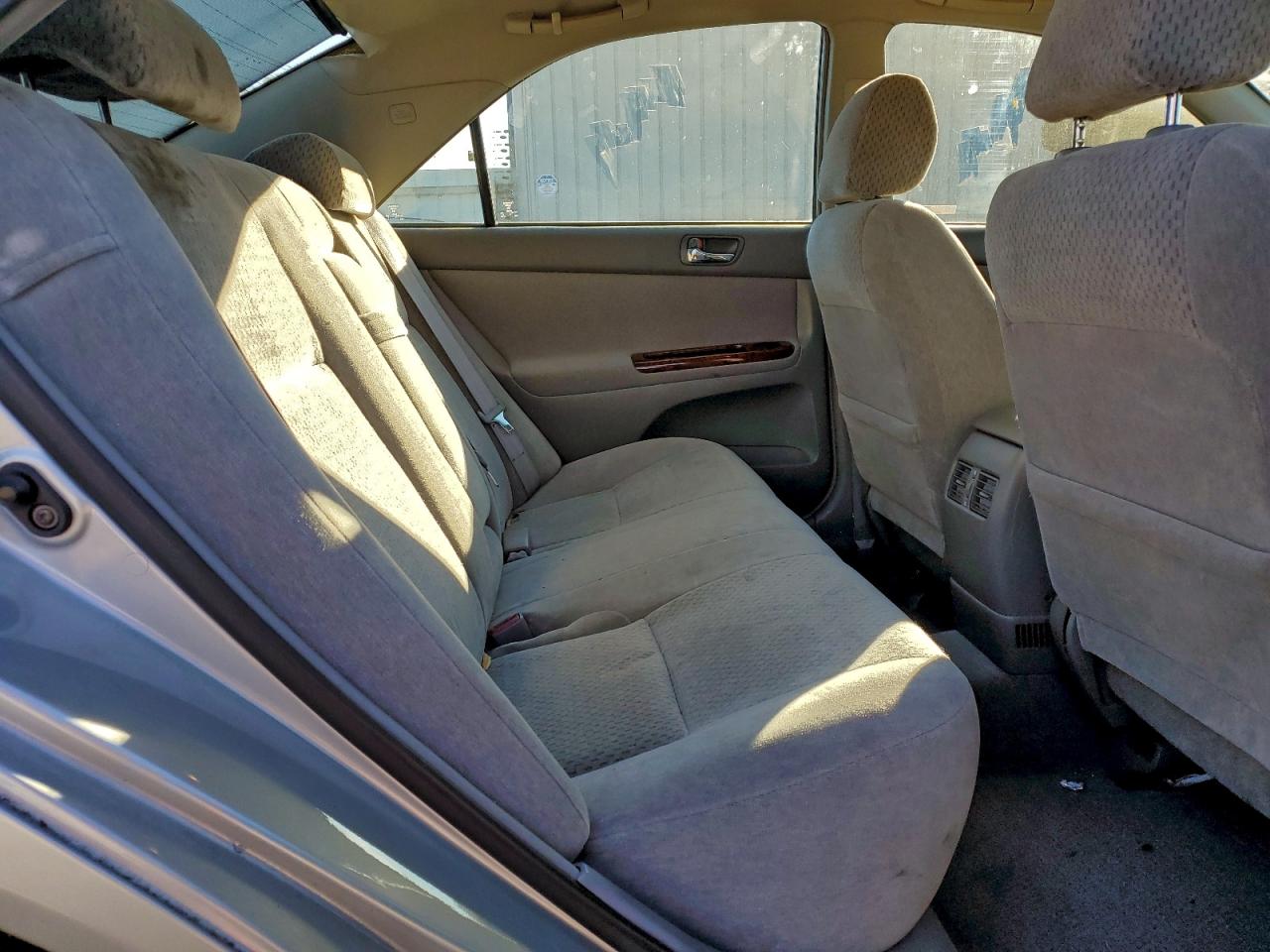 2003 TOYOTA CAMRY LE photo 10