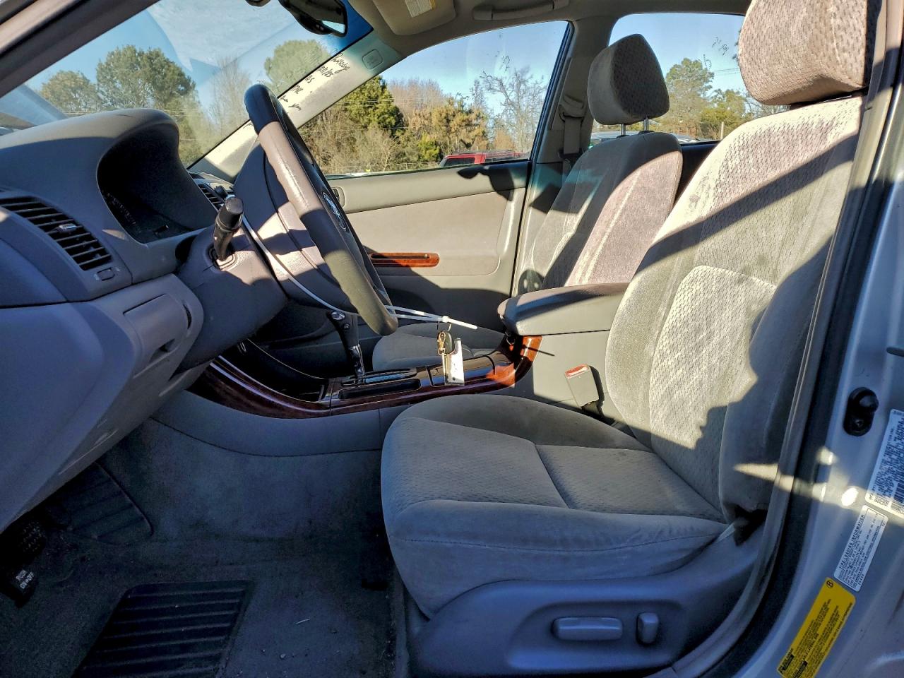 2003 TOYOTA CAMRY LE photo 7