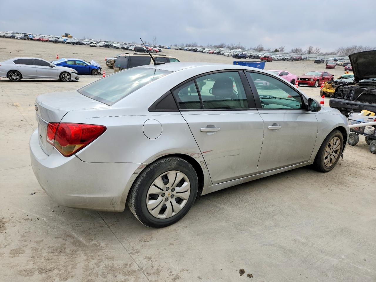 2013 CHEVROLET CRUZE LS photo 7