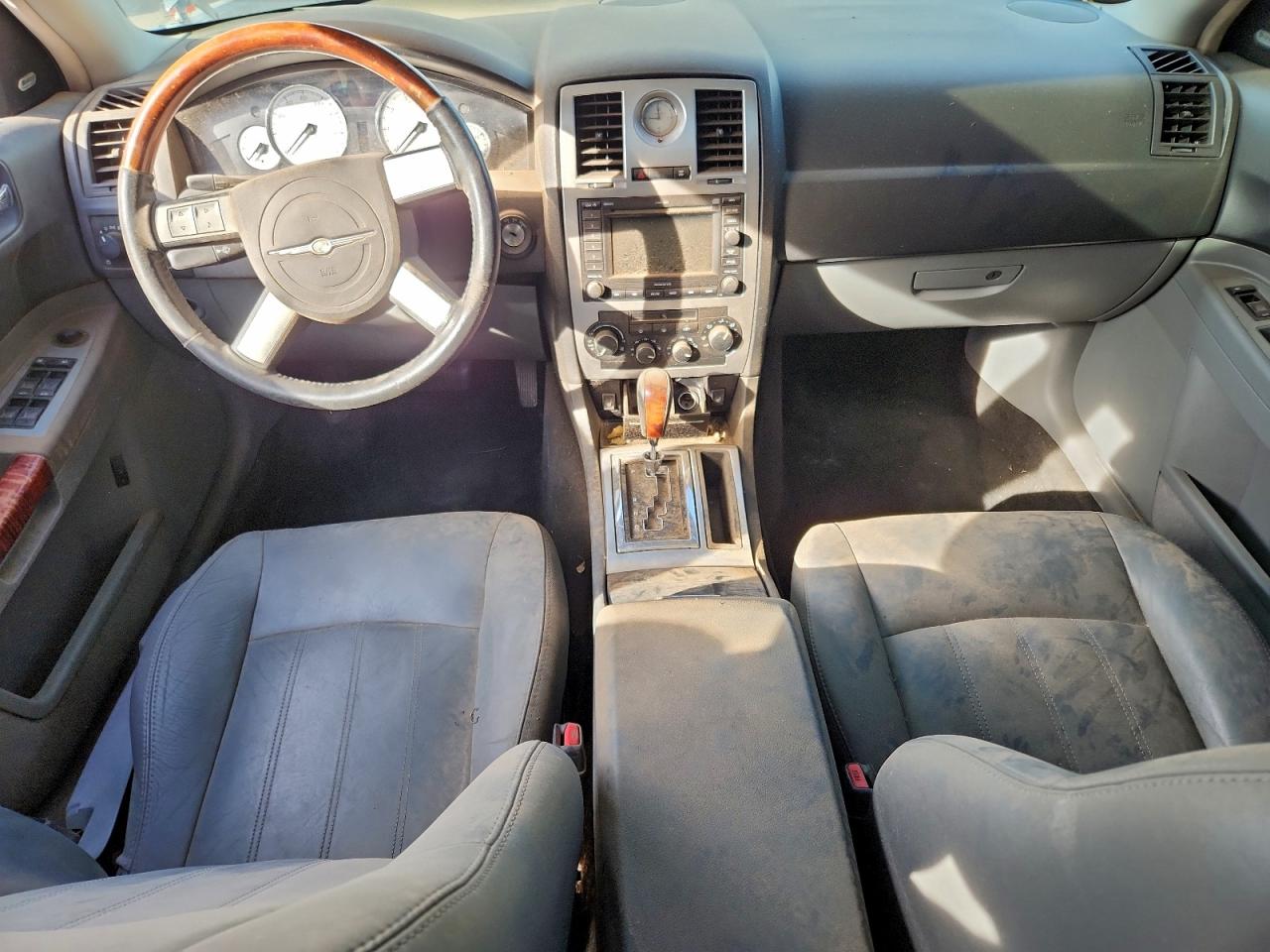 2005 CHRYSLER 300C photo 8