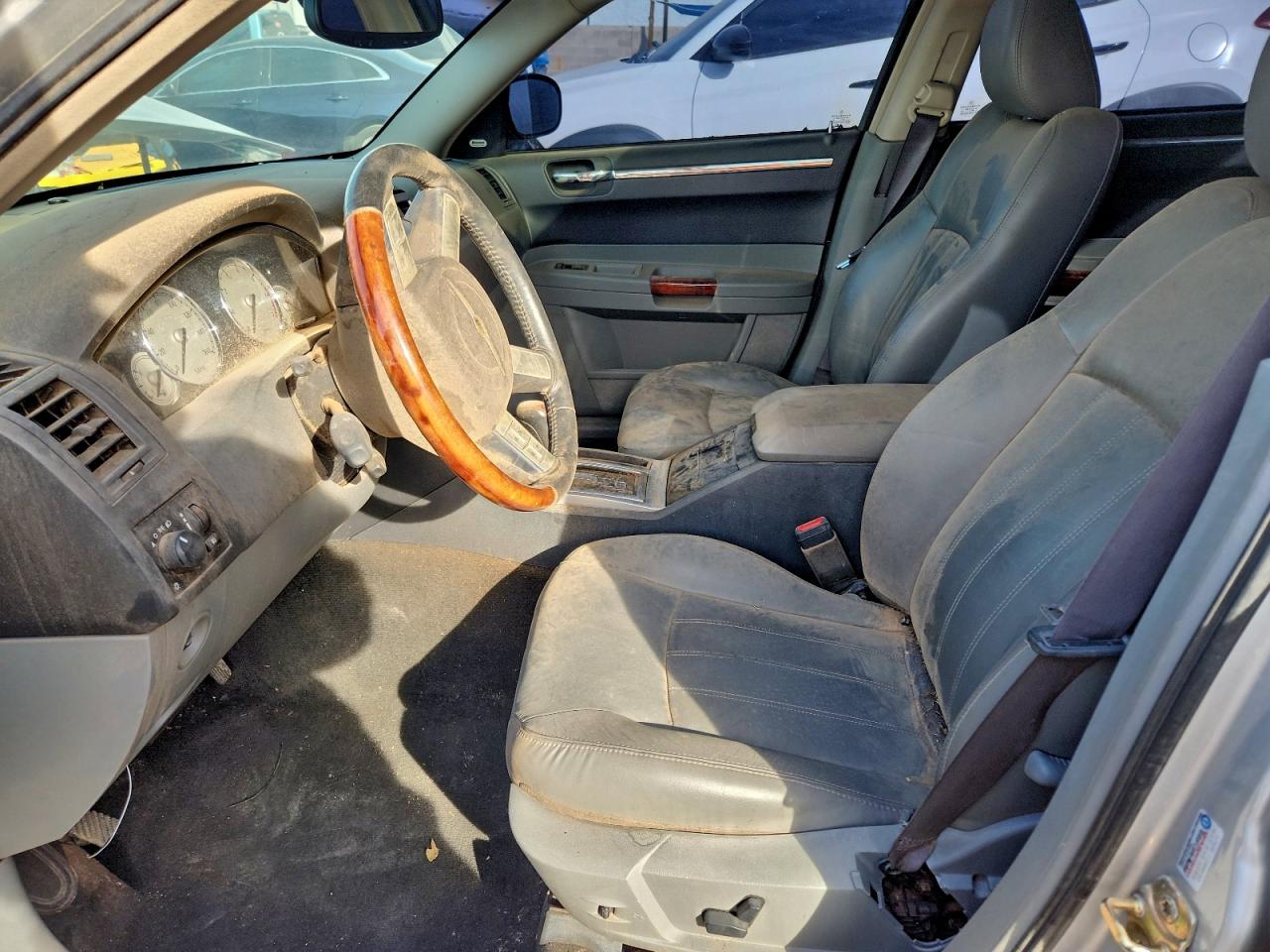 2005 CHRYSLER 300C photo 7