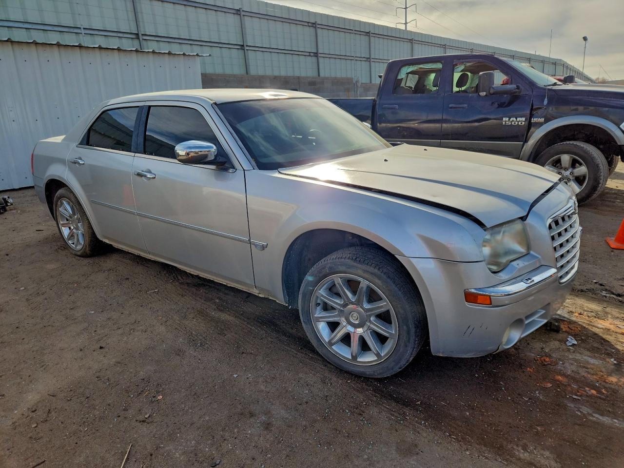 2005 CHRYSLER 300C photo 4