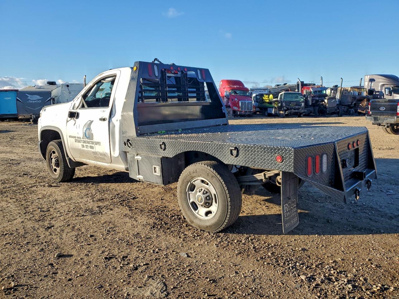 2025 CHEVROLET SILVERADO FLATBED TRUCK photo 2