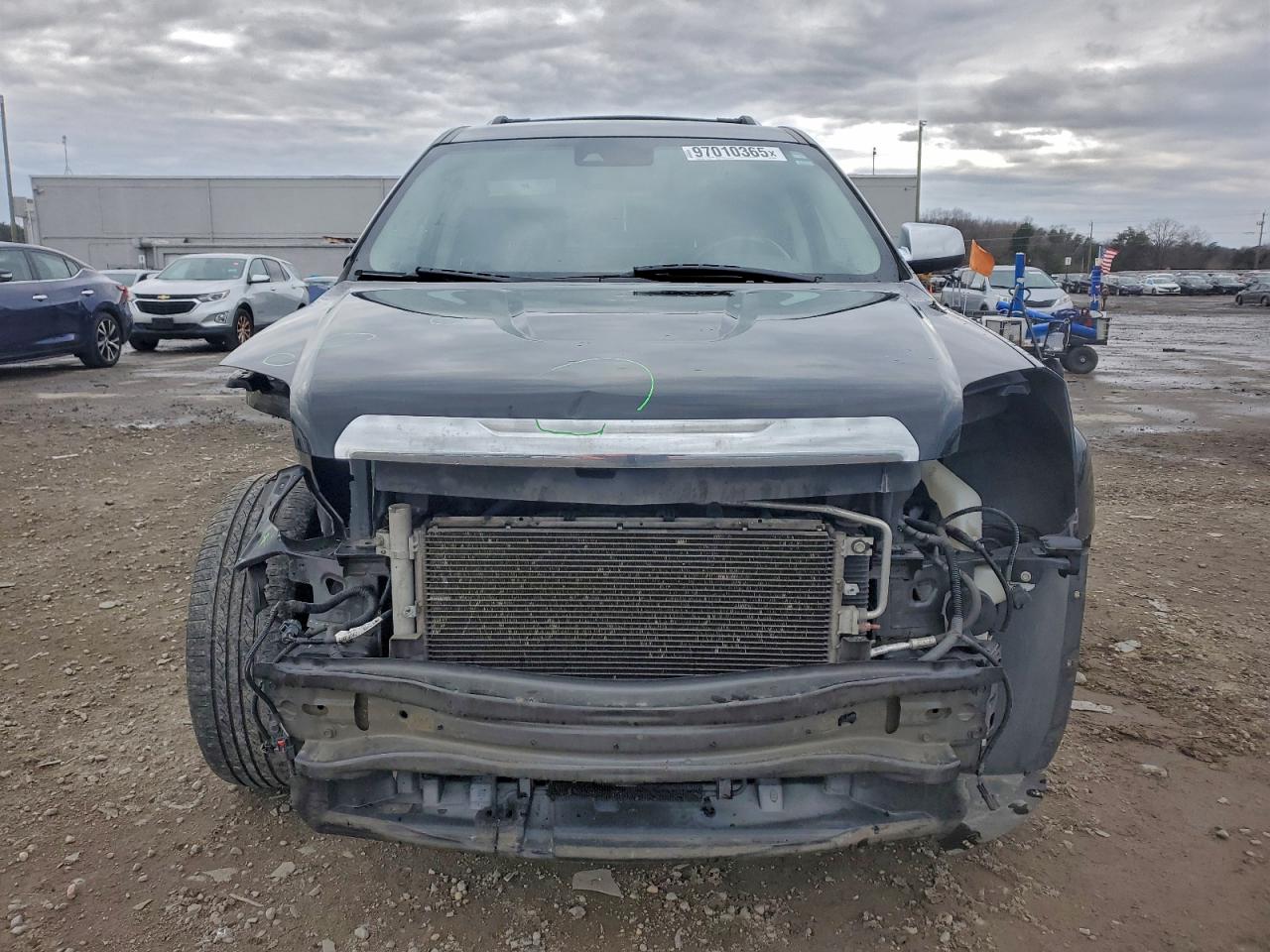 2017 GMC TERRAIN DENALI photo 5