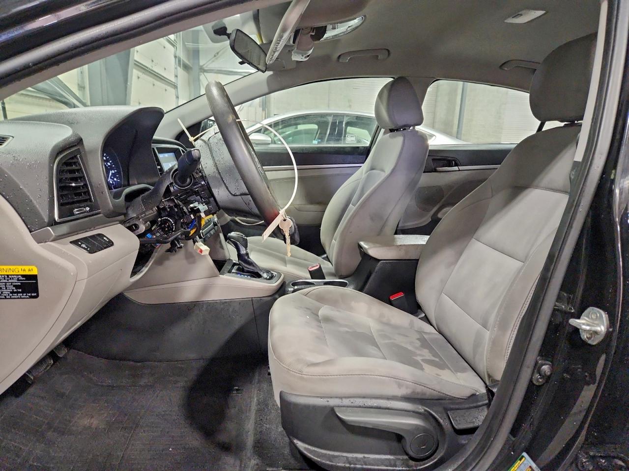 2017 HYUNDAI ELANTRA SE photo 7