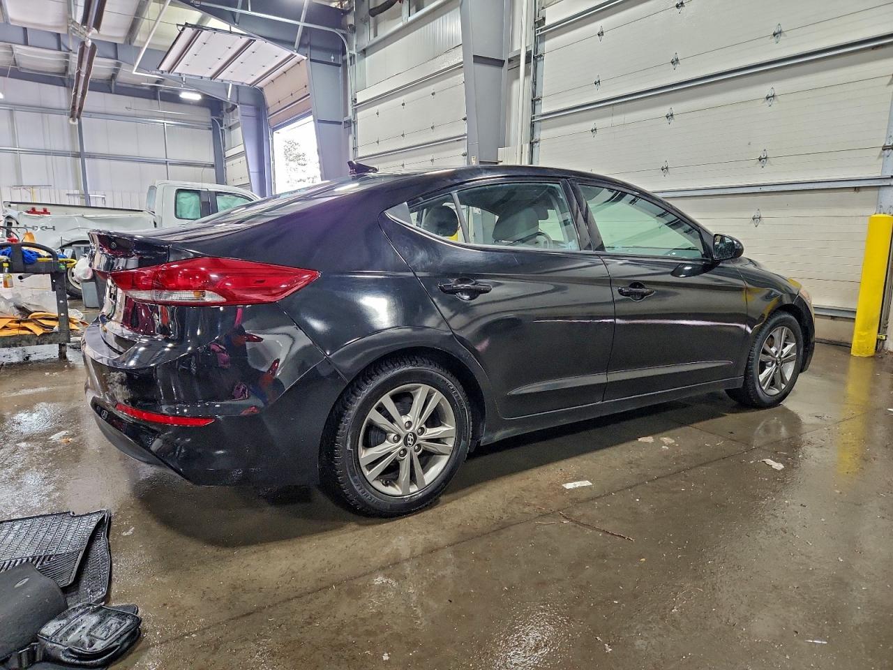 2017 HYUNDAI ELANTRA SE photo 3