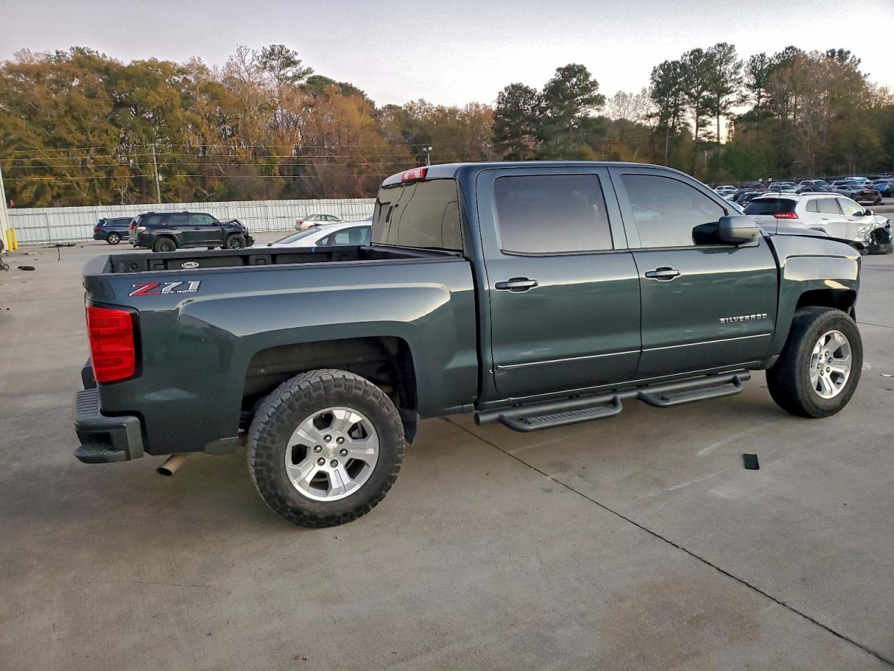 2018 CHEVROLET SILVERADO K1500 LT photo 7