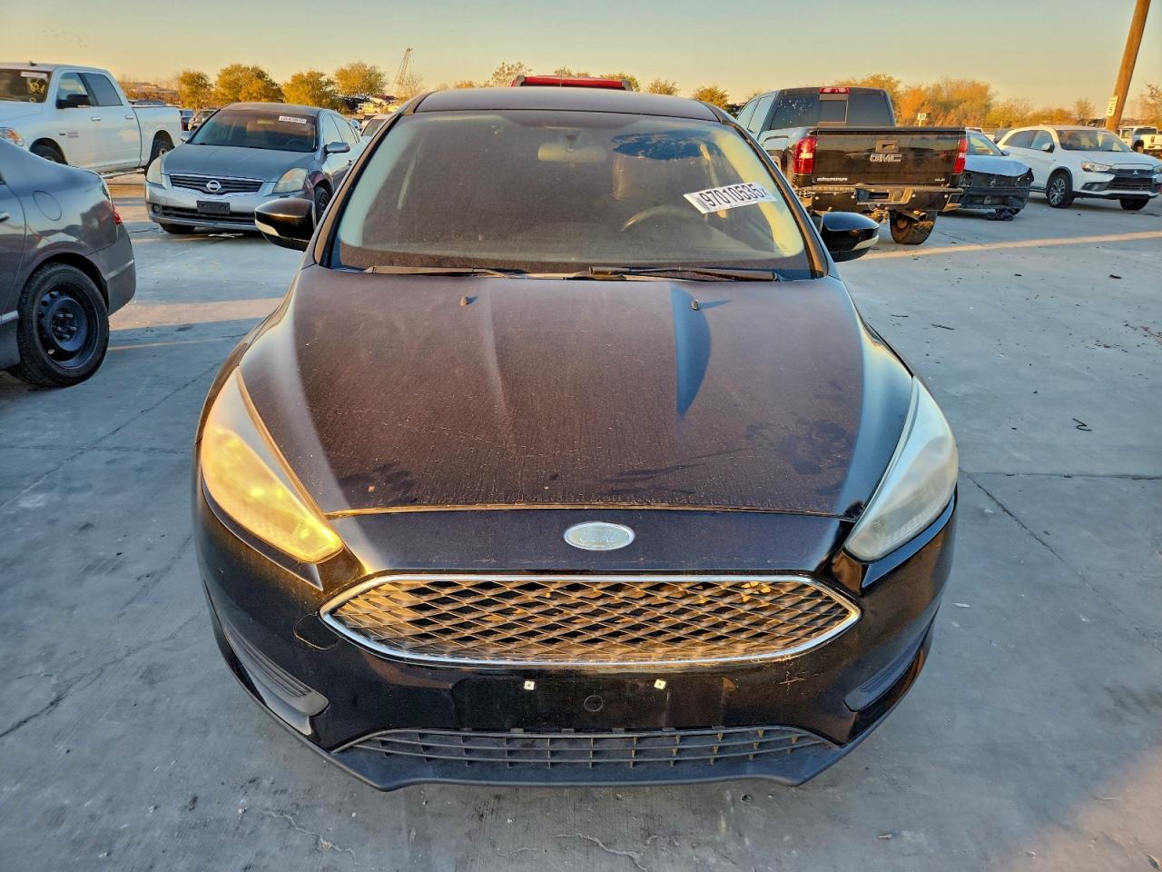2017 FORD FOCUS SE photo 5