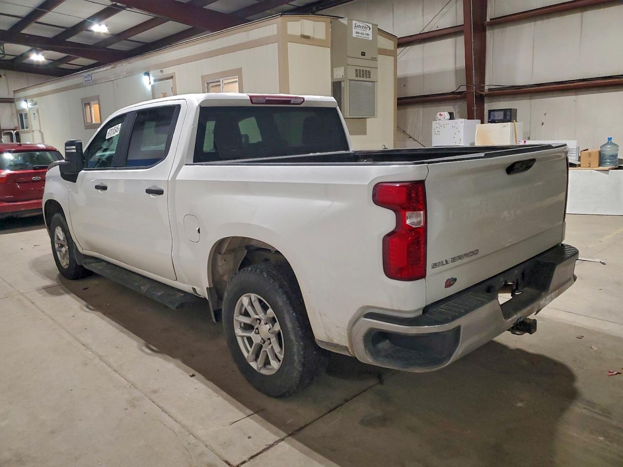 2023 CHEVROLET SILVERADO K1500 photo 3