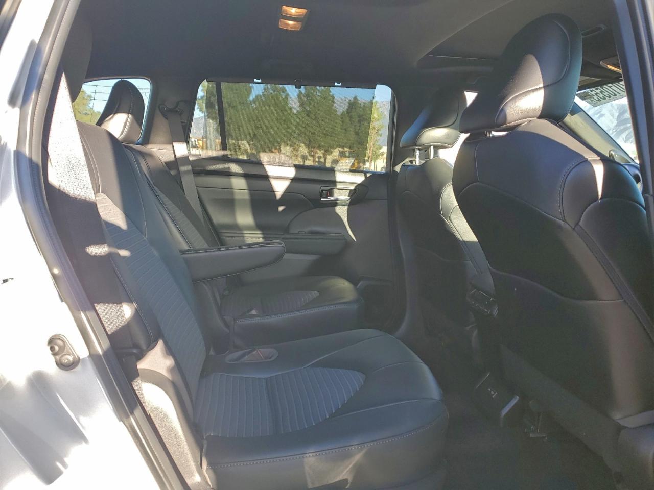 2022 TOYOTA HIGHLANDER XSE photo 21