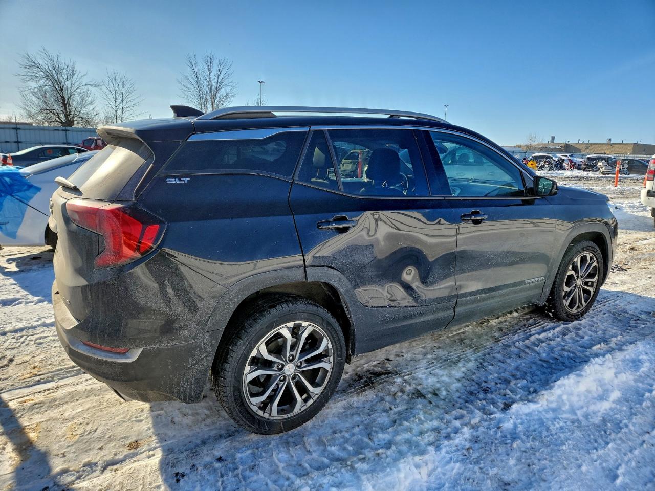 2018 GMC TERRAIN SLT photo 3