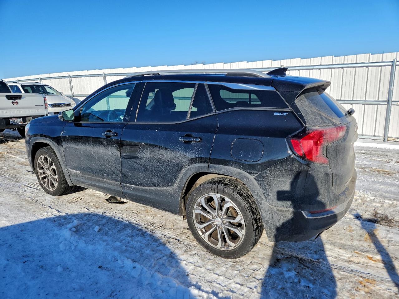 2018 GMC TERRAIN SLT photo 2