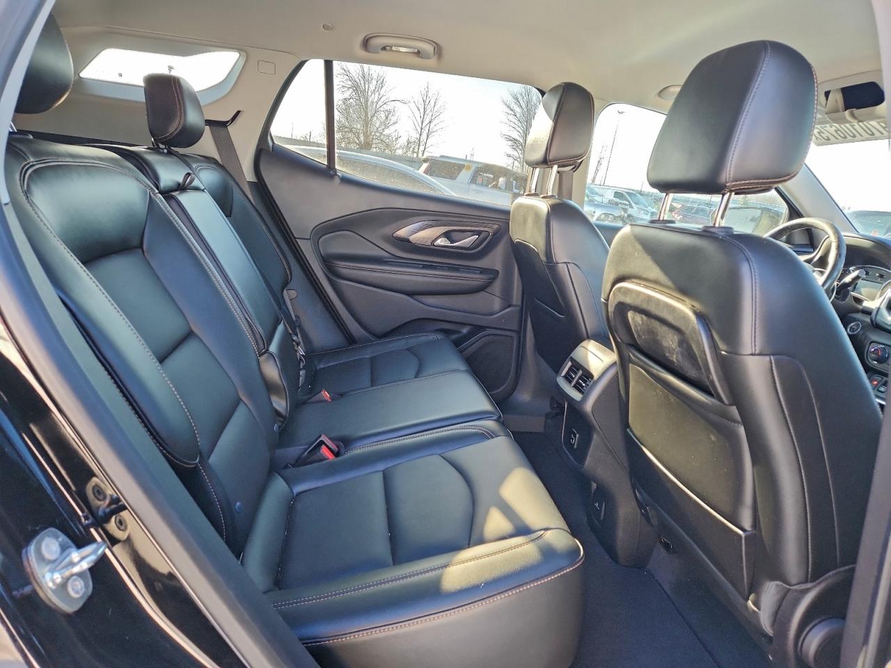 2018 GMC TERRAIN SLT photo 11