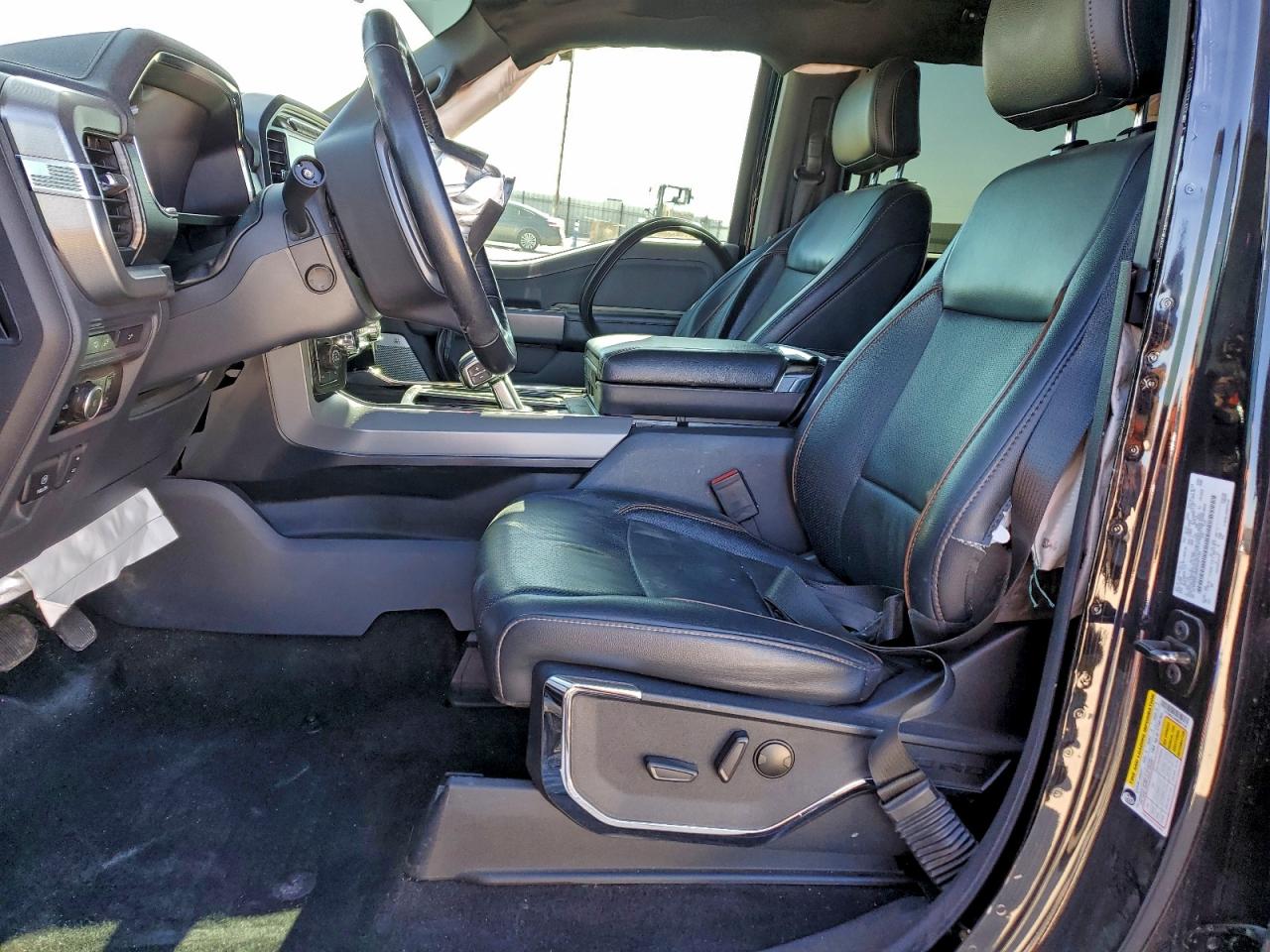 2024 FORD F150 LARIAT photo 7