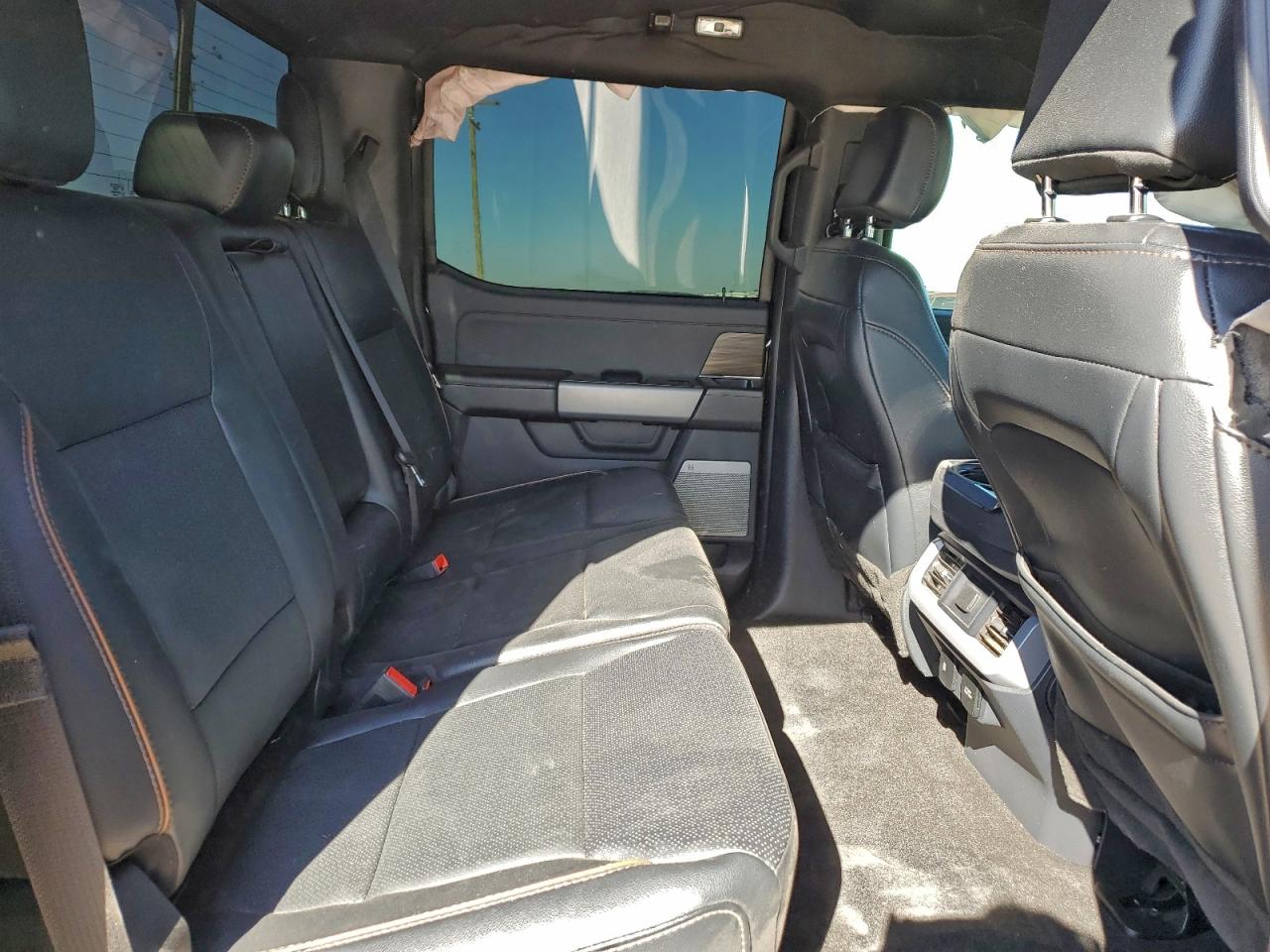2024 FORD F150 LARIAT photo 10