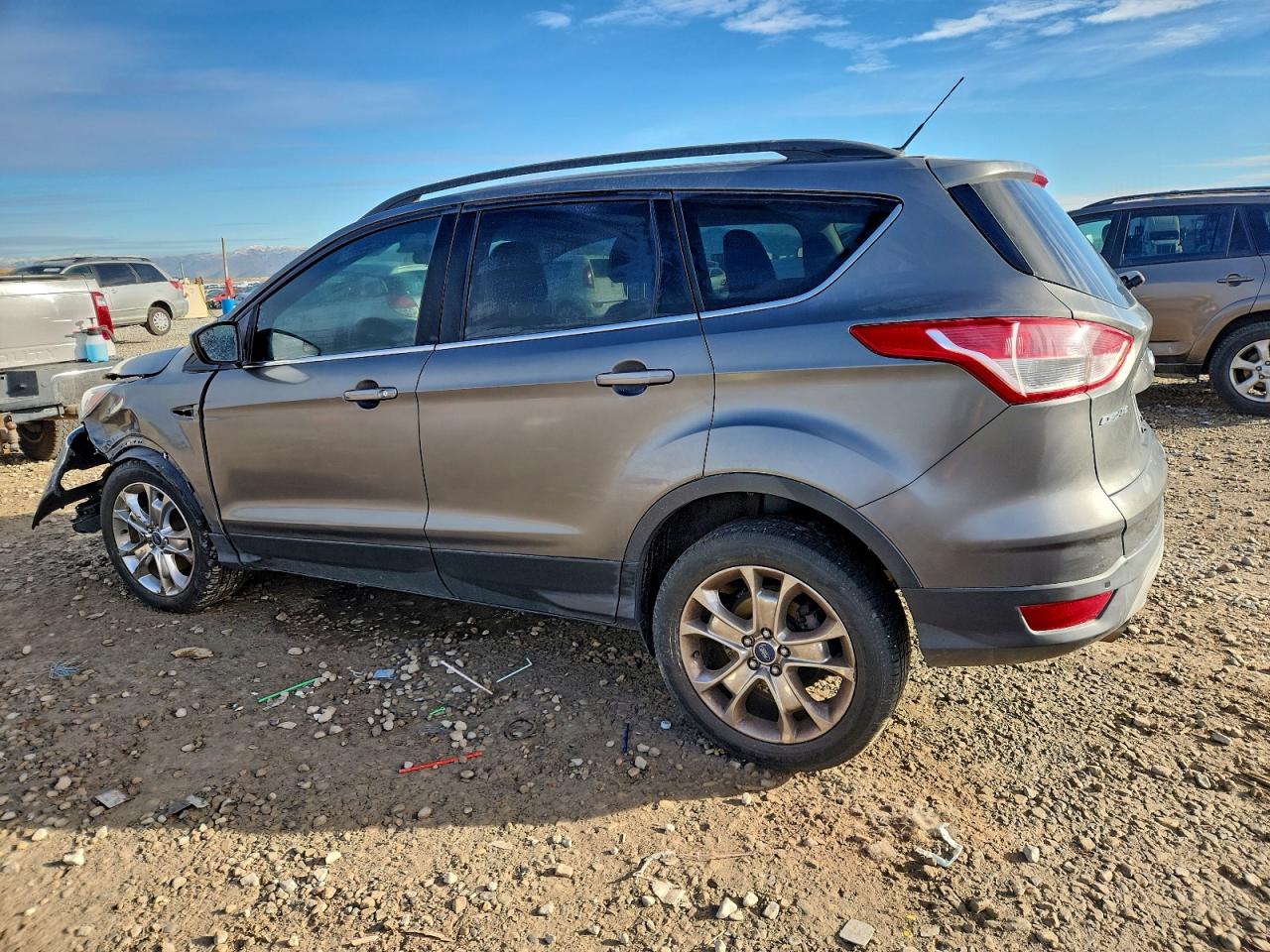 2014 FORD ESCAPE SE photo 2