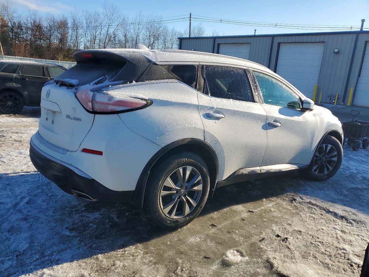 2017 NISSAN MURANO S photo 5