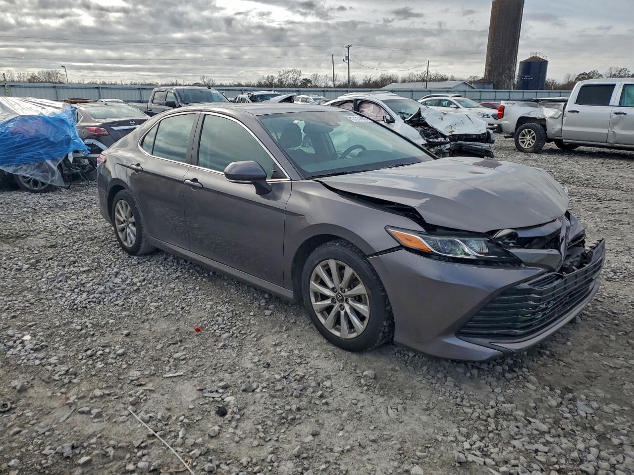 2019 TOYOTA CAMRY L photo 4