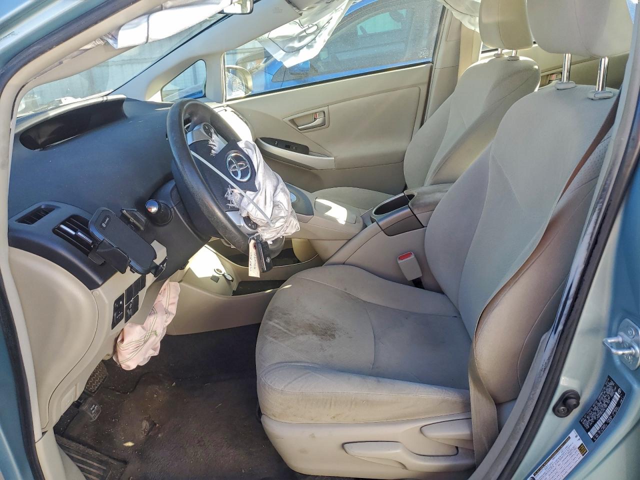 2014 TOYOTA PRIUS photo 7
