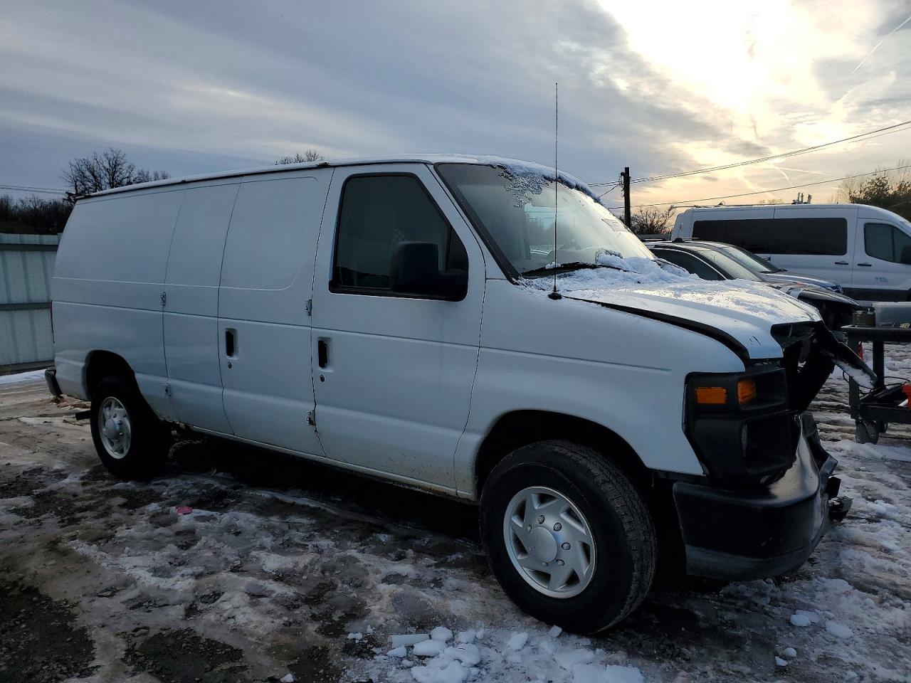 2011 FORD ECONOLINE E250 VAN photo 4