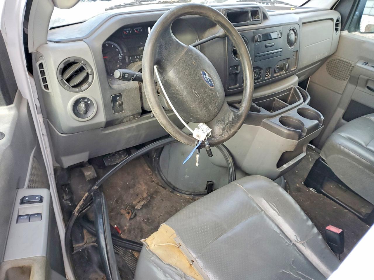 2011 FORD ECONOLINE E250 VAN photo 8