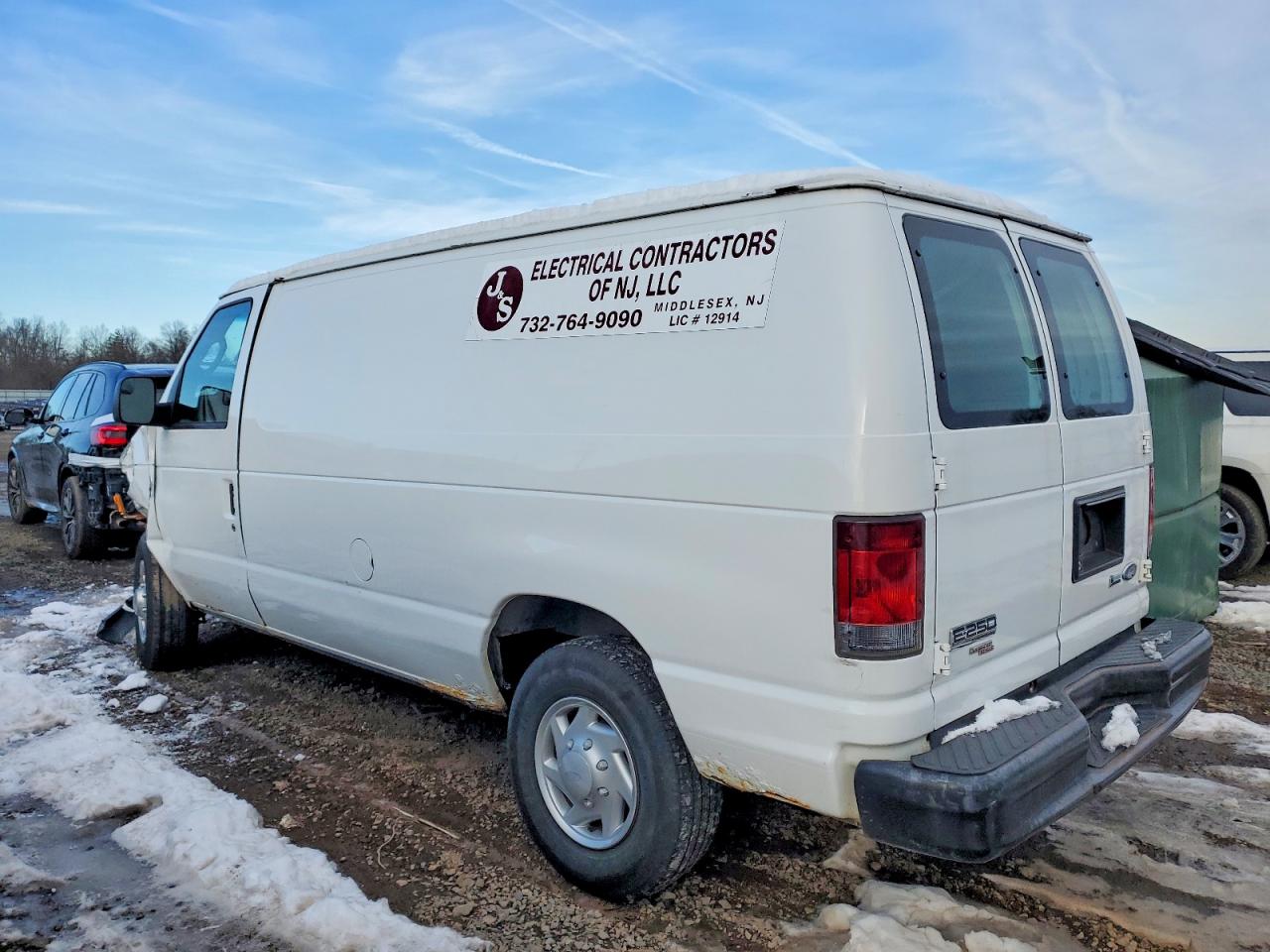 2011 FORD ECONOLINE E250 VAN photo 2