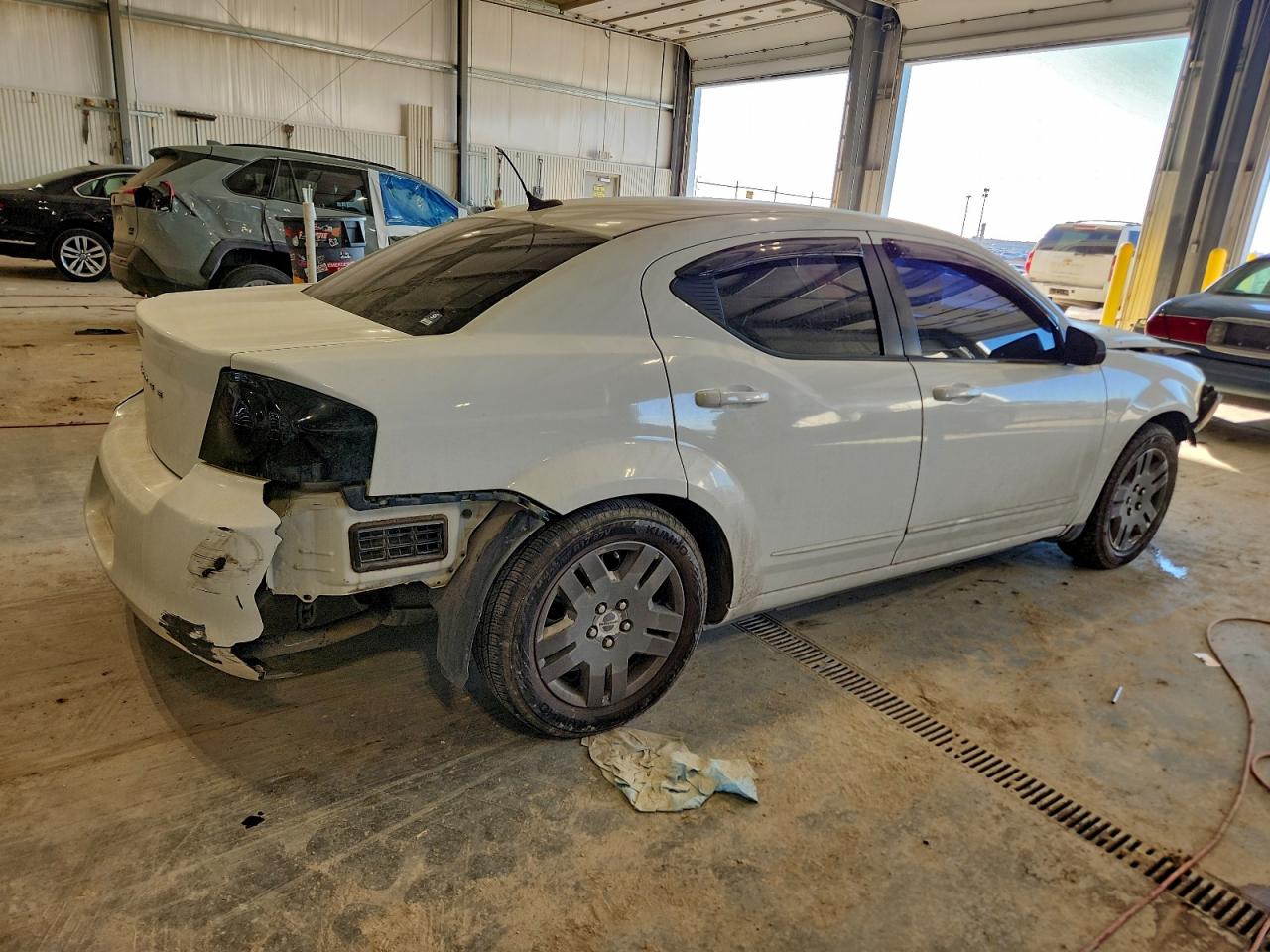 2014 DODGE AVENGER SE photo 3