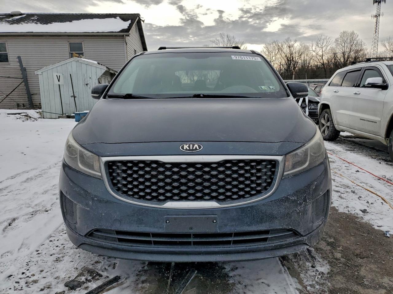 2016 KIA SEDONA LX photo 9