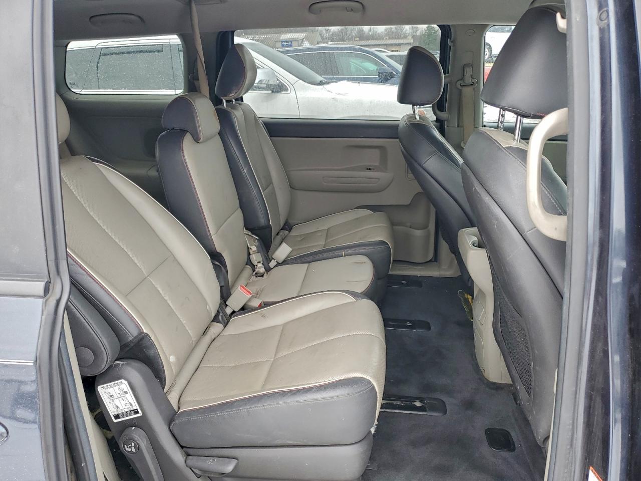 2016 KIA SEDONA LX photo 21