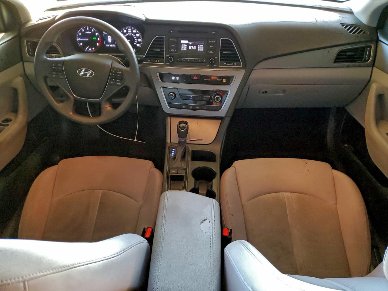 2017 HYUNDAI SONATA SE photo 15