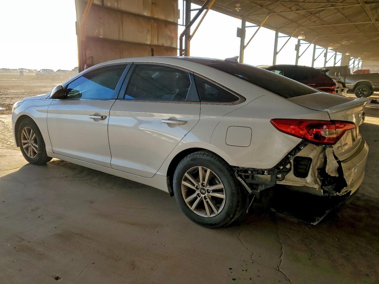 2017 HYUNDAI SONATA SE photo 3