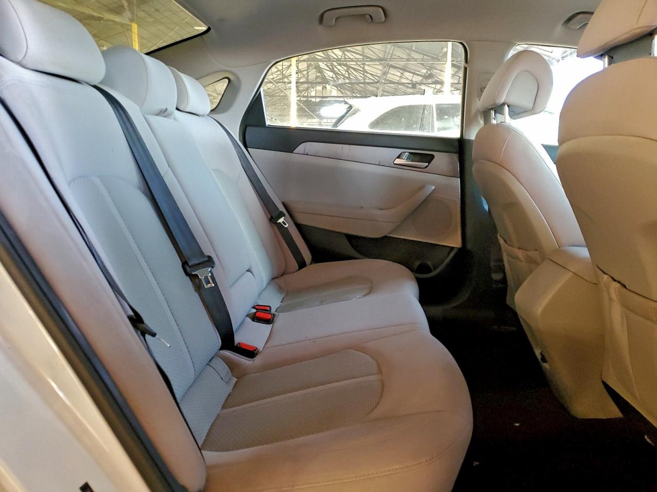 2017 HYUNDAI SONATA SE photo 19