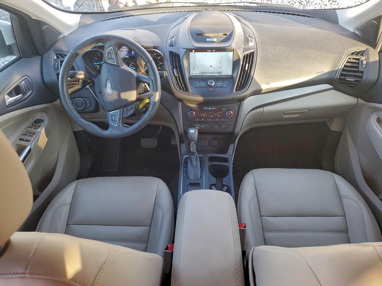 2017 FORD ESCAPE SE photo 29