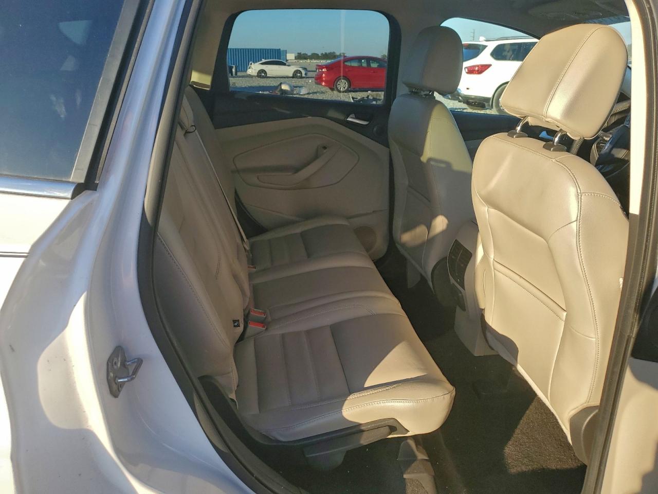 2017 FORD ESCAPE SE photo 37