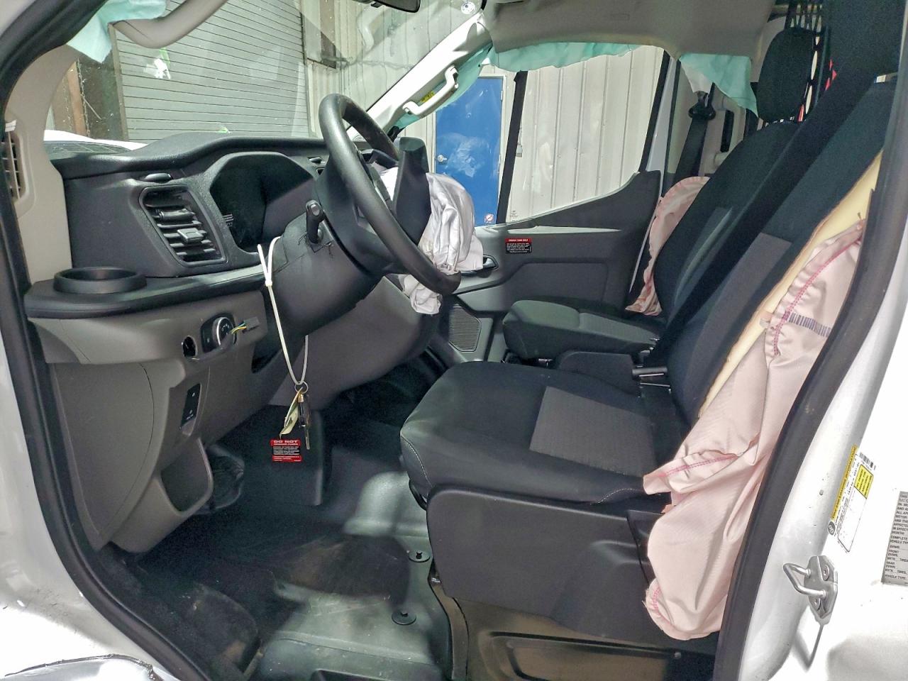 2025 FORD TRANSIT T-250 photo 19