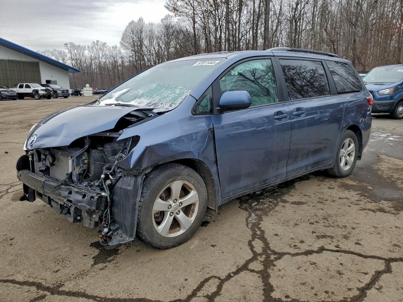 2017 TOYOTA SIENNA