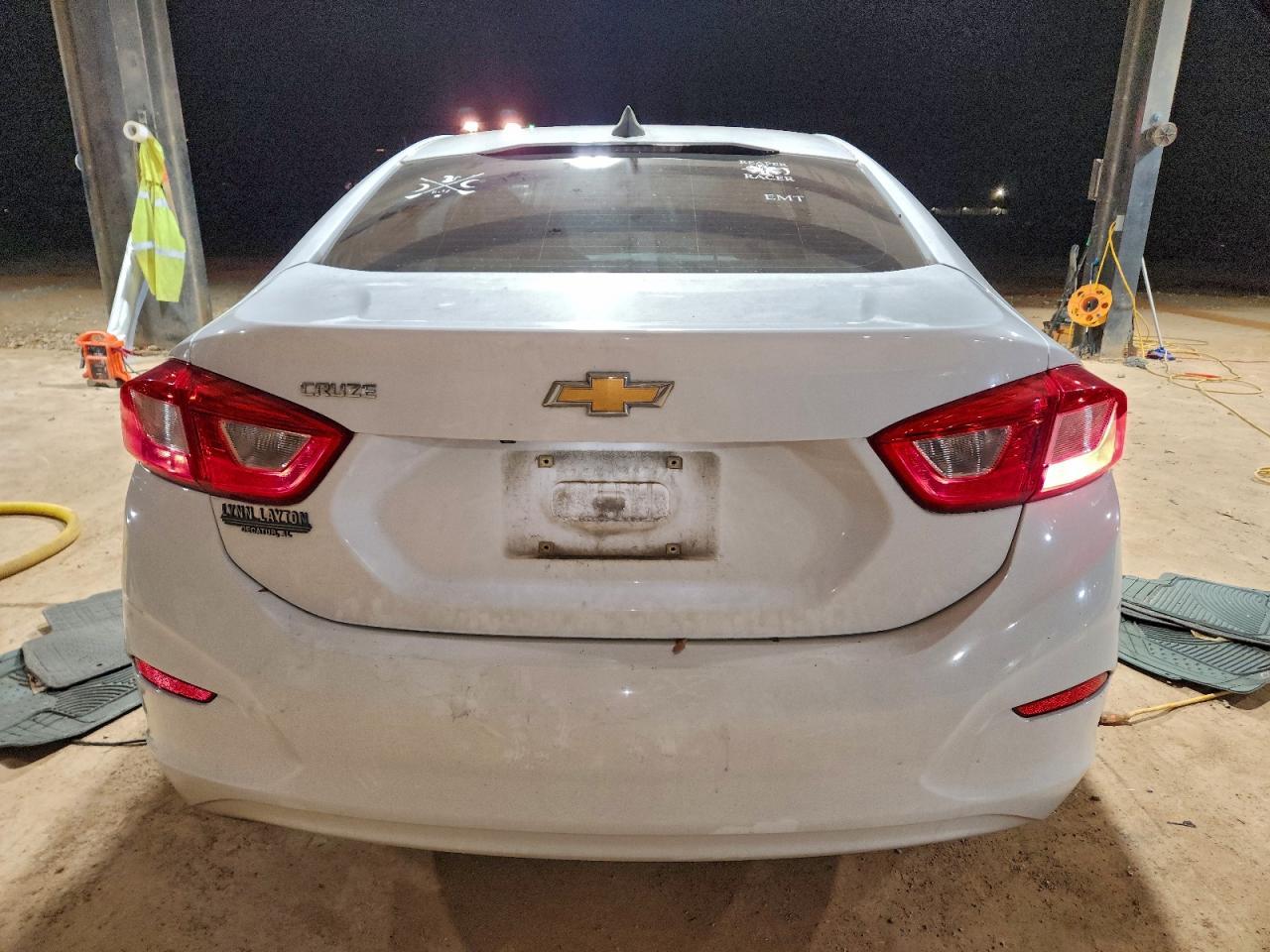 2017 CHEVROLET CRUZE LS photo 6