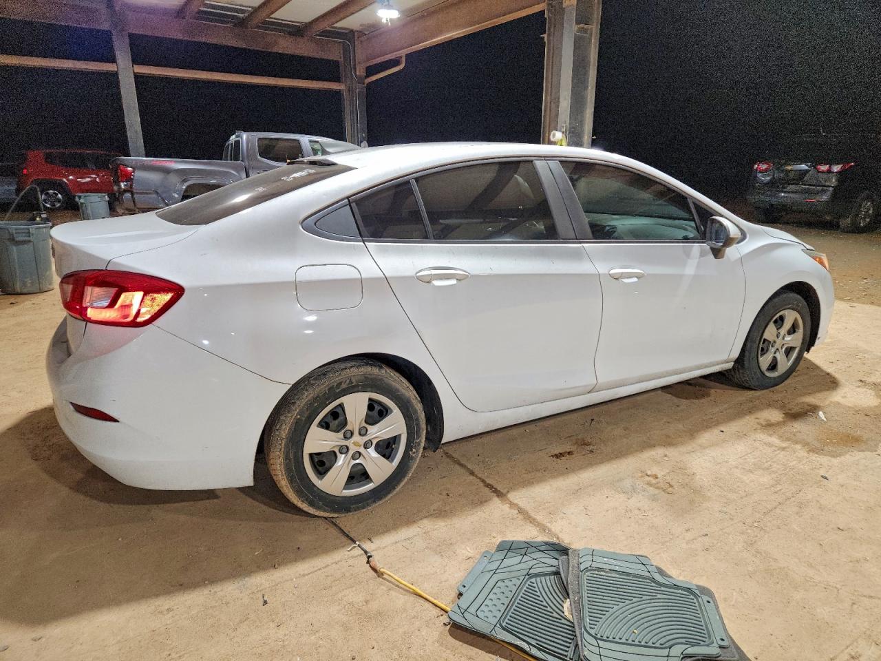 2017 CHEVROLET CRUZE LS photo 3