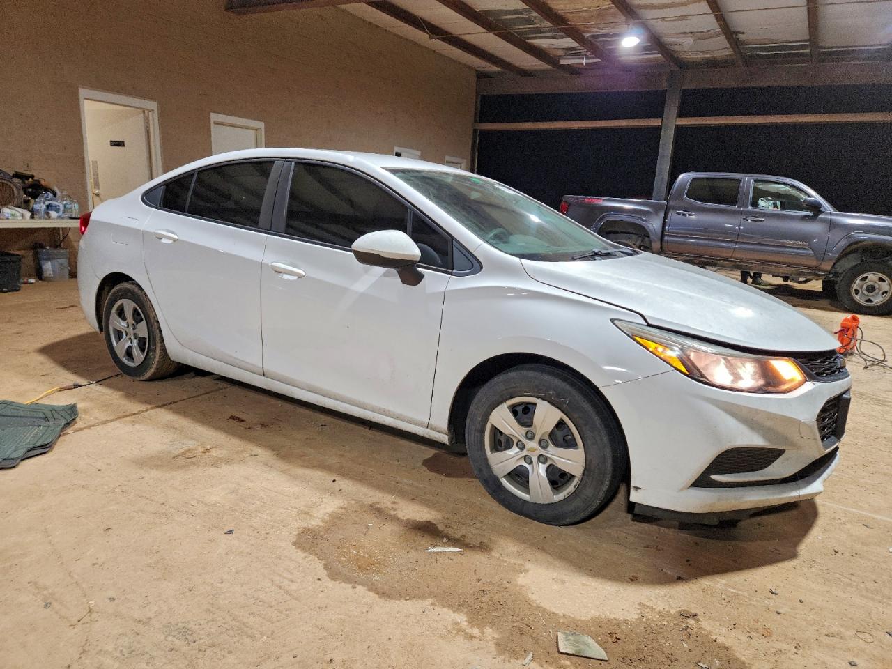 2017 CHEVROLET CRUZE LS photo 4