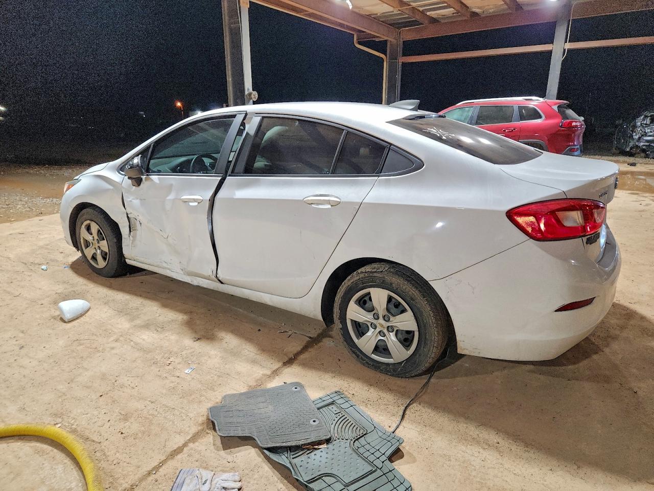 2017 CHEVROLET CRUZE LS photo 2