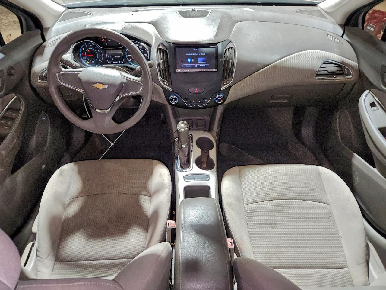 2017 CHEVROLET CRUZE LS photo 8