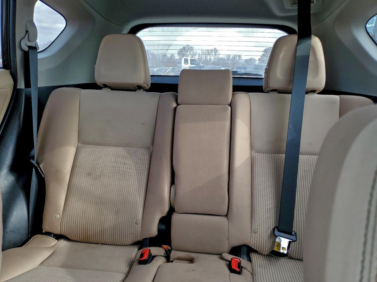 2013 TOYOTA RAV4 XLE photo 19